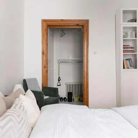 Apartment Charming Flat In Design District *
