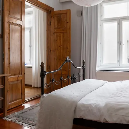 Apartment Charming Flat In Design District Helsinki